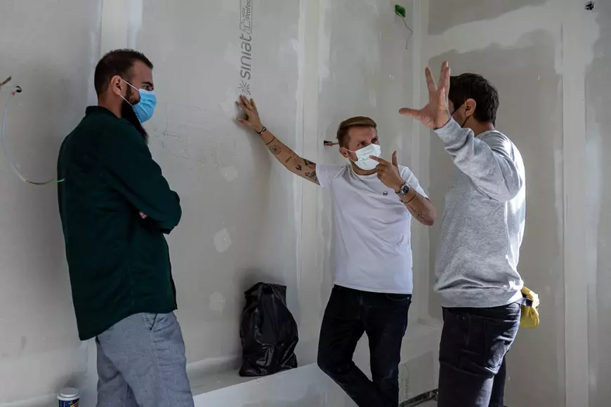 Codin Maticiuc îi dă exemplu statului de bani gata, renovând secţia de Oncologie Pediatrică de la Spitalul Fundeni: ”După etajul 7, mă apuc şi de alte etaje!”