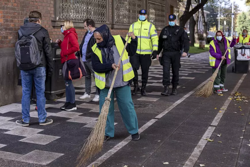 REPORTAJ. Prima zi a lui Fritz la Primăria Timişoara. ”Nu voi tolera şmecheria”
