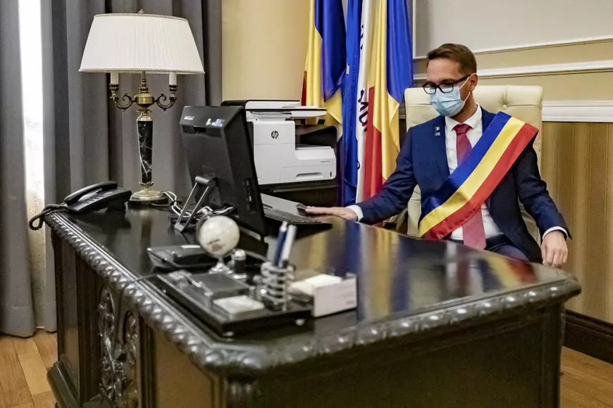 REPORTAJ. Prima zi a lui Fritz la Primăria Timişoara. ”Nu voi tolera şmecheria”