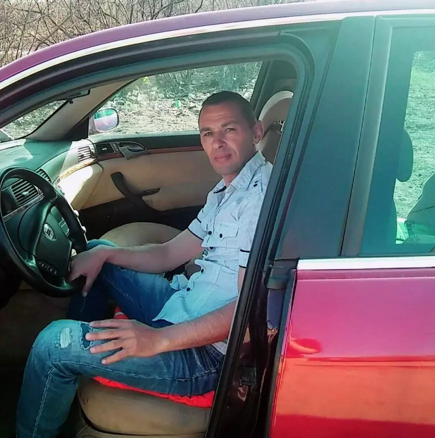 Vânzătorul de fete. Povestea traficantului care făcea negoţ online: “Salut, am o fată de 23 de ani, independentă. Te interesează?”