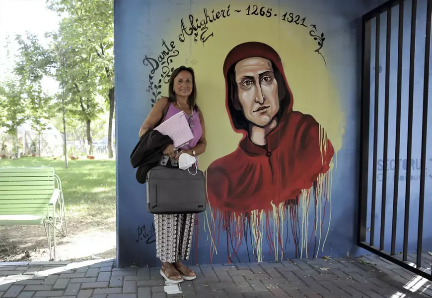 Profesoară din Italia, care predă în România: „Voi dați note pentru performanța educațională, dar noi avem note și pentru atenționări comportamentale”