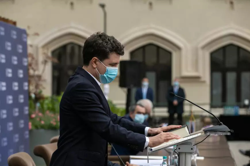 REPORTAJ | Prima zi cu Nicușor. “Nu ne-am luptat pentru jucării”. Primarul Bucureștiului a citat din Avram Iancu și s-a retras la discuții cu Ludovic Orban