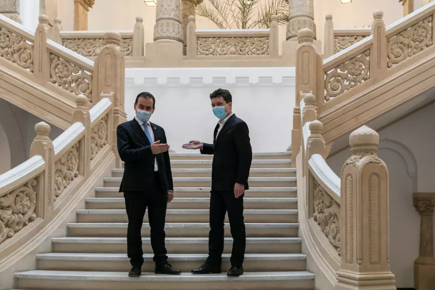 REPORTAJ | Prima zi cu Nicușor. “Nu ne-am luptat pentru jucării”. Primarul Bucureștiului a citat din Avram Iancu și s-a retras la discuții cu Ludovic Orban