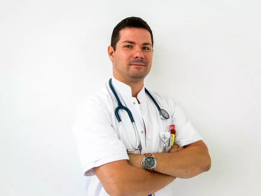 Imunizare în masă la Spitalul de Urgență Suceava. Manager: ”75-80% dintre angajați au făcut boala COVID în valul întâi!”