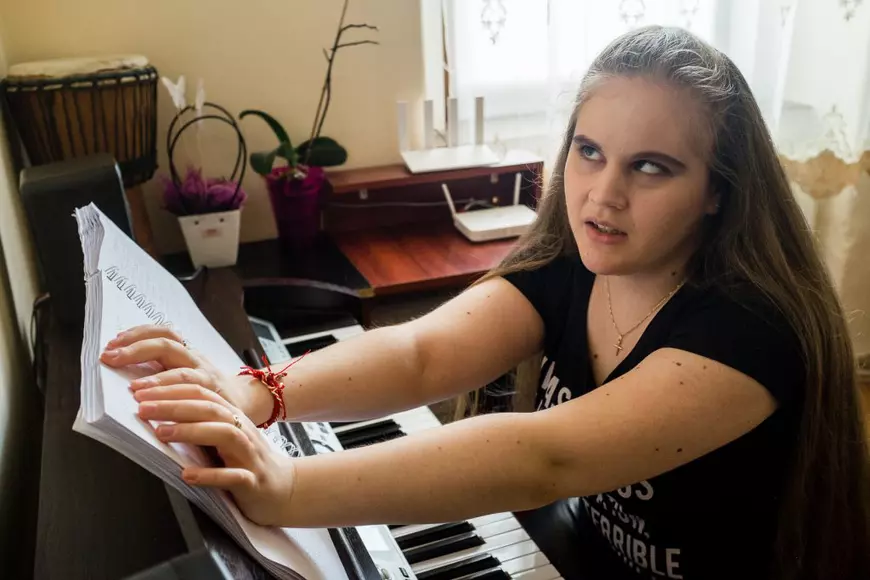 Un loc în care pătrunde lumina. O tânără nevăzătoare se pregătește să lucreze ca traducătoare: “Niciodată nu m-am simțit diferită”