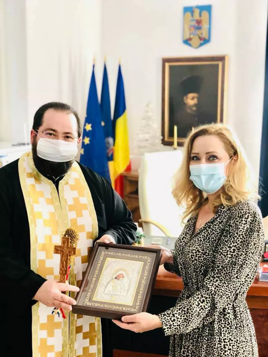 Gestul cu care Elena Lasconi și-a enervat o parte dintre susținători: „Sunteți cumva Gabriela Firea?”