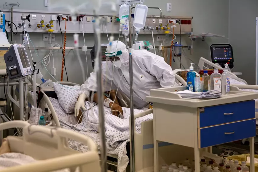 La spitalul ”Nasta”, din 44 de pacienți COVID intubați au supraviețuit 2. ”Îi numărăm pe degetele de la o mână”, spun și spitalele din țară