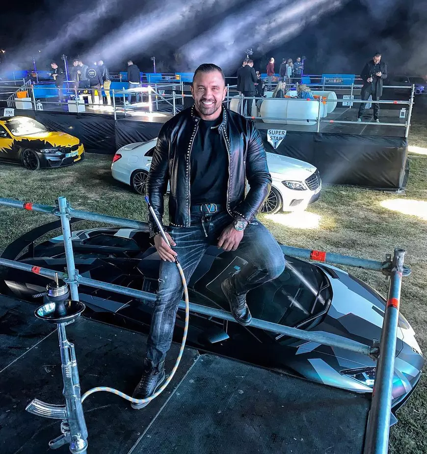 Alex Bodi era nemilos cu fetele pe care le trafica împreună cu “Șeicii”. Bătute, băgate cu capul în vasul de toaletă, drogate. Nici fosta soție nu a scăpat