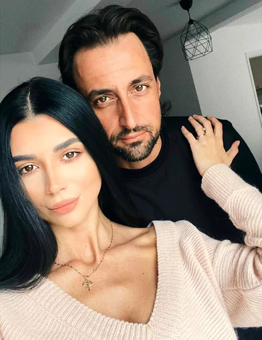 Actorul Denis Ștefan a fost infectat cu noul coronavirus. Soția lui a făcut anunțul. Cum se simte acesta acum. “Încercăm să rămânem optimiști”