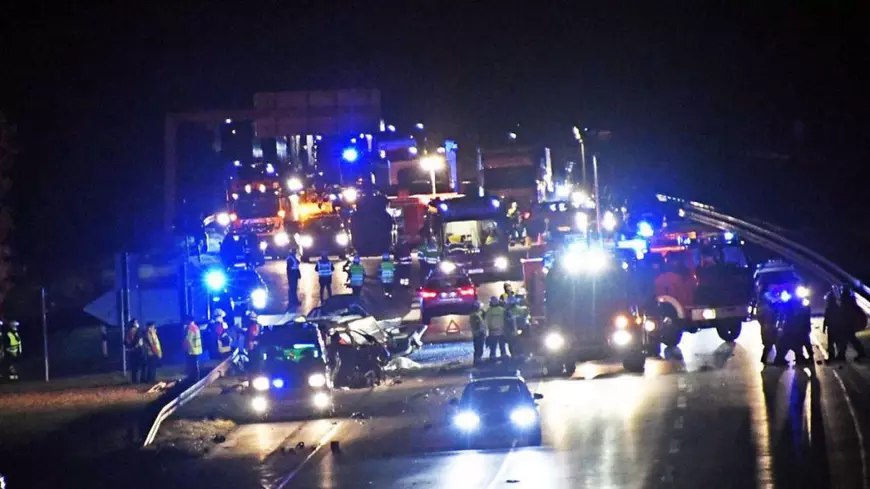 VIDEO / Doi români morți într-un VW care circula cu viteză pe contrasens, pe o autostradă în Germania