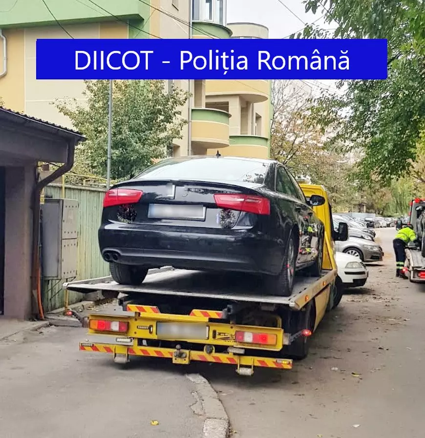 Mașini de lux, zeci de mii de euro și sute de mii de lei au găsit polițiștii la interlopii din Galați săltați miercuri cu mascații