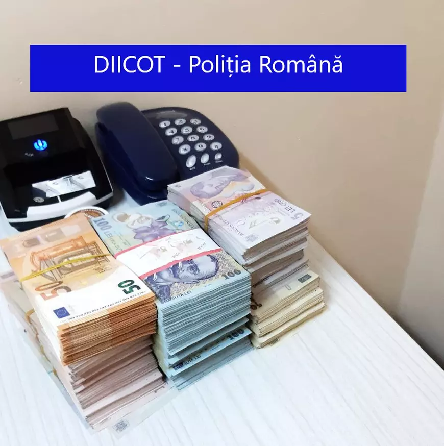 Mașini de lux, zeci de mii de euro și sute de mii de lei au găsit polițiștii la interlopii din Galați săltați miercuri cu mascații