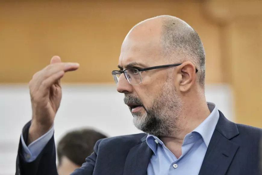 Rareș Bogdan, atac dur la UDMR: “Să exerseze în fiecare dimineață art. 1 din Constituție privind statul național, unitar”. Mesaj și pentru liderii USR-PLUS