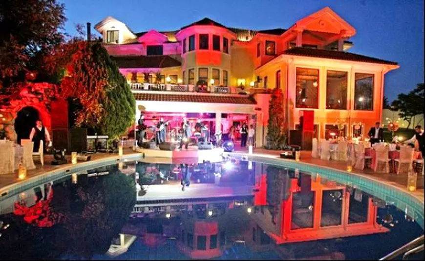 Irinel Columbeanu, primele declarații după ce vila din Izvorani a ars. „La interior erau niște soluții tehnice”