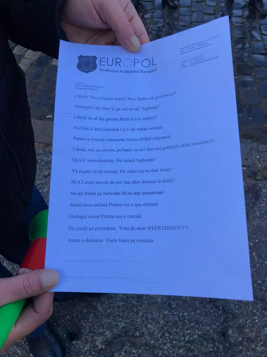 Sindicatele din Apărare, Ordine publică și grefierii protestează față de înghețarea salariilor. Poliţiştii ameninţă că ar putea interveni doar la apelurile 112