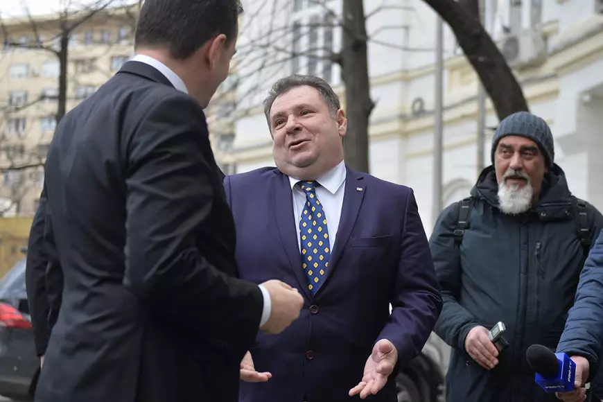 Pandemie de promisiuni. Ajutoarele de stat promise de Guvern se lasă așteptate