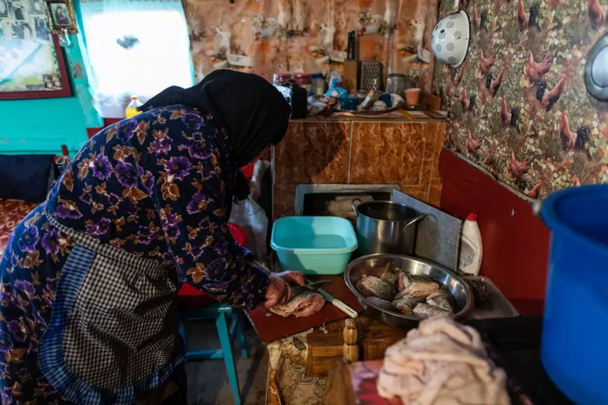 REPORTAJ | Sărbători dobrogene cu oamenii părintelui Alexandru, plachie, turte şi cântece străvechi: pescarii se împuținează, dar rețetele de bucătărie rămân