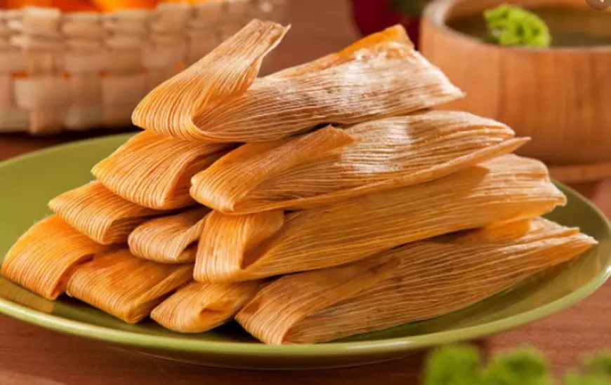 Ce pun pe masa de Revelion alte popoare: turcii mănâncă rodie pentru belșug, argentinienii fac fasole pentru un job mai bun!