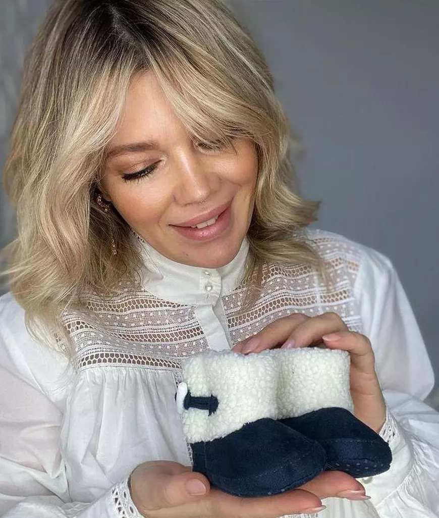 Smiley nu a uitat de Moș Nicolae. Ce cadou a primit Gina Pistol pentru fetița lor. „Iată ce am găsit în ghete”