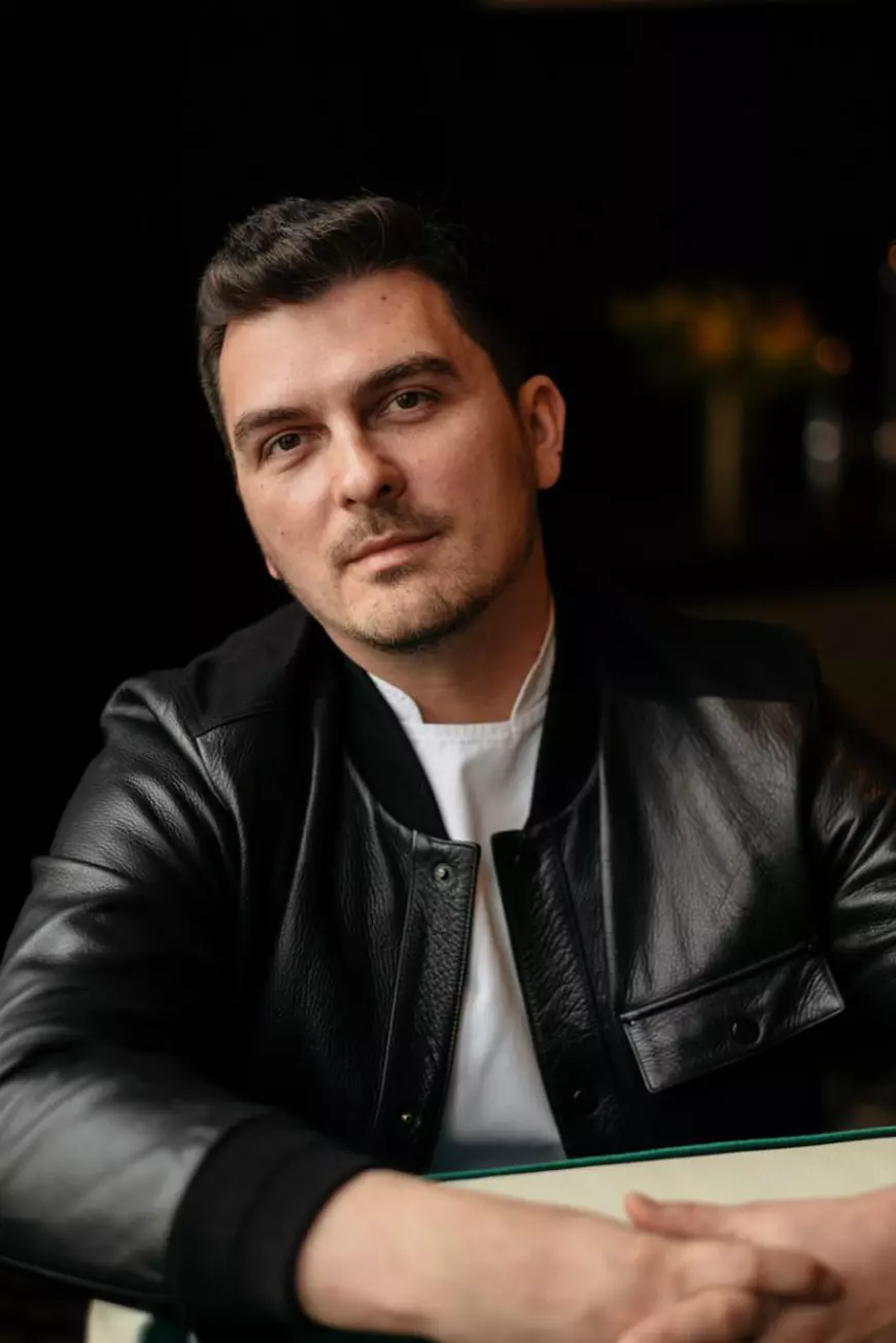 Bucătar român din New York cu o stea Michelin: „Anul ăsta va urma o explozie de creativitate”. Cum recreează mămăliga