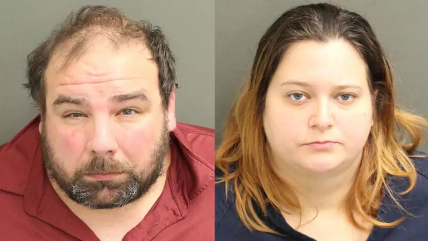 O chelneriţă din SUA a salvat un copil torturat de părinți. Cum a reușit să comunice cu el în fața agresorilor