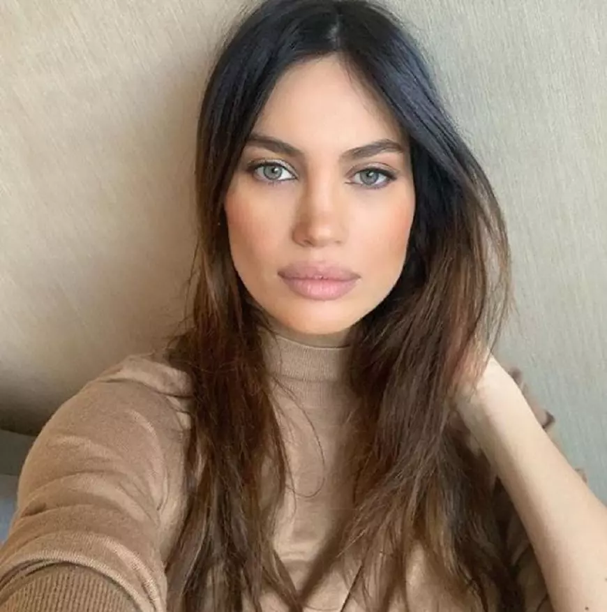 Alina Pușcău se căsătorește. Anunțul făcut de vedetă în direct la tv. „Nu este român, poate îl cunoașteți”