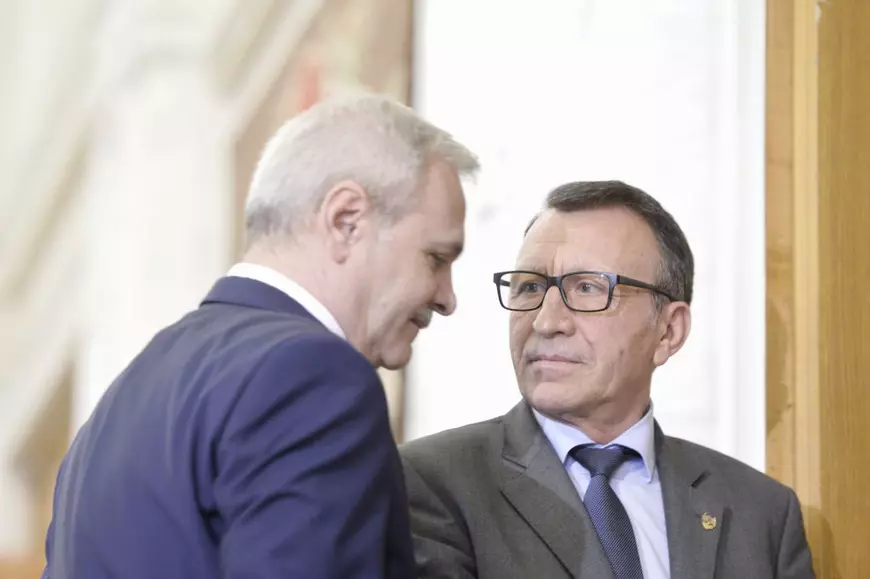 Noi pasaje din cartea Vioricăi Dăncilă: „Lângă mine era o gașcă de trădători în PSD”. Despre cine spune că cerea să-i fie date jos bannerele