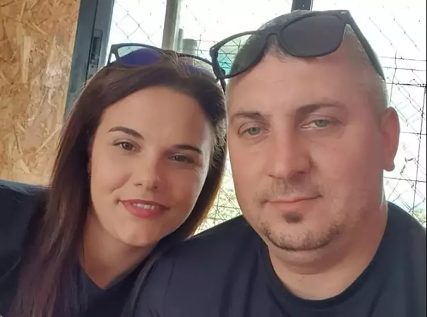 Ionela a fost ucisă în fața fiicei și fiului ei, chiar de tatăl lor, în Spania. Cu 10 zile înainte, obținuse un ordin de protecție împotriva lui