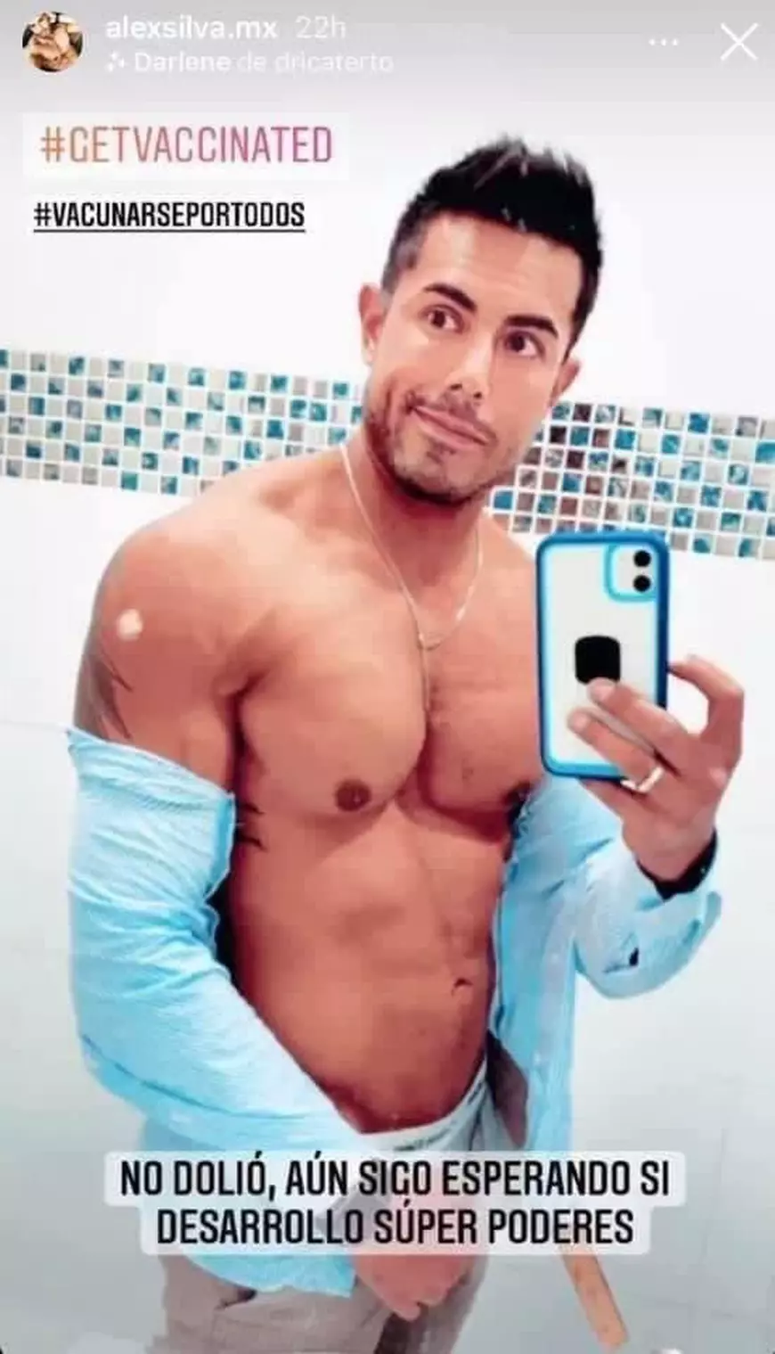 Un medic vaccinat împotriva Covid, surprins apoi la o petrecere, înconjurat de bărbați la bustul gol / VIDEO