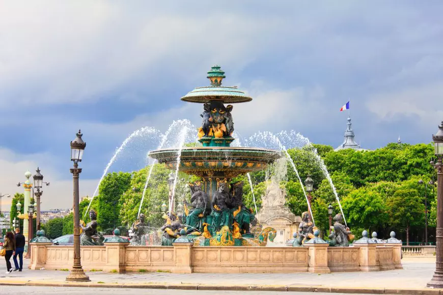 Bulevardul Champs-Elysees din Paris va fi transformat într-o „grădină extraordinară”. Costul proiectului: 250 de milioane de euro