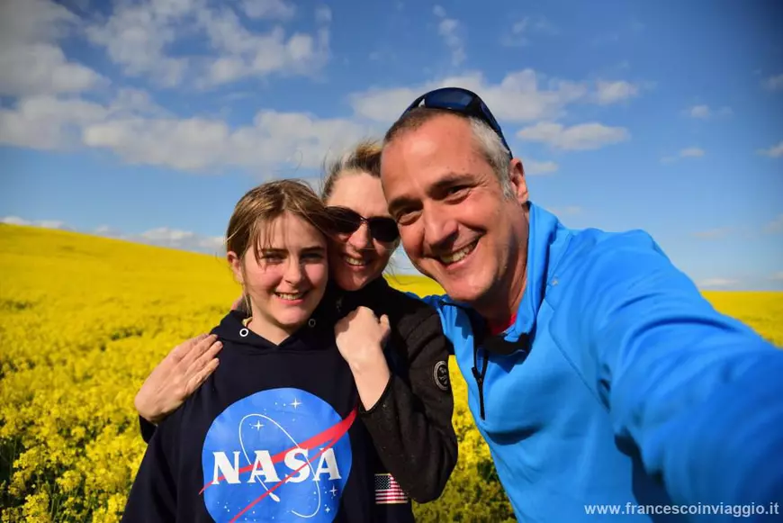 „Explicații simple, nu limbaj de lemn”. Secretul viralizării clipului despre vaccin realizat de un medic român din Suedia, cu desenele fiicei de 12 ani