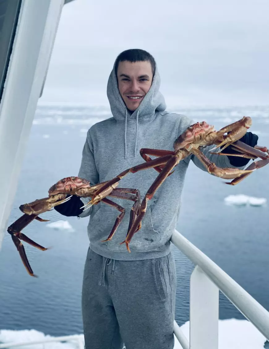 7.000 de euro lunar iau pescarii de crabi din Marea Barents, unde se muncește la -30 de grade. „Am lucrat pe trei nave și fiecare avea români”