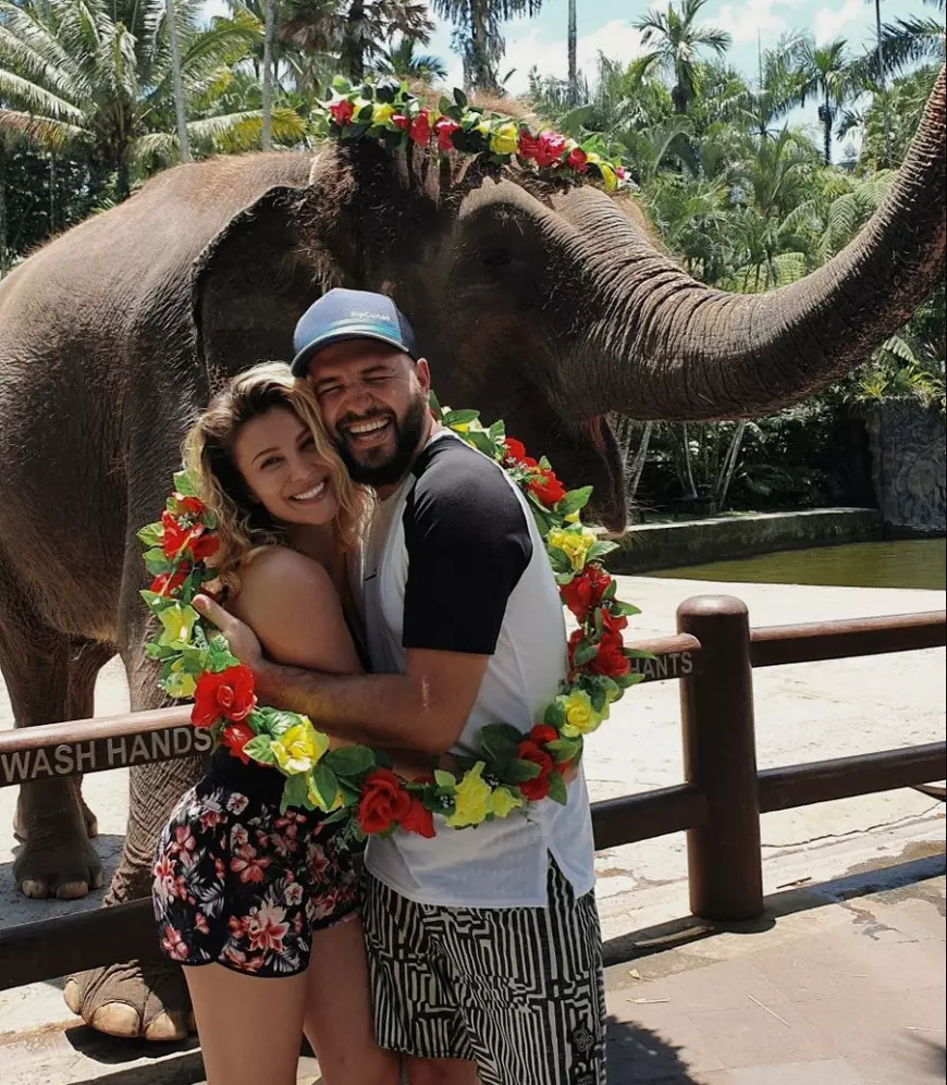 Cum a fost cerută Lora în căsătorie. Povestea celor două inele de logodnă primite de artistă. „M-a trezit din somn după vacanța din Maldive și... ”