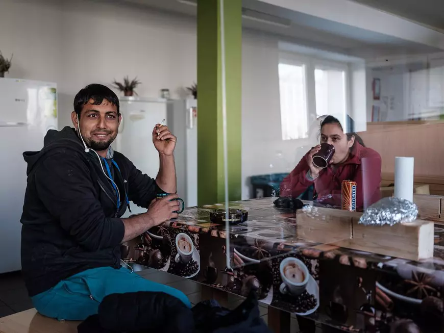 Muncitori sezonieri români pe câmpurile din Germania: „Aici e mai important să vorbești românește decât germana” (II)