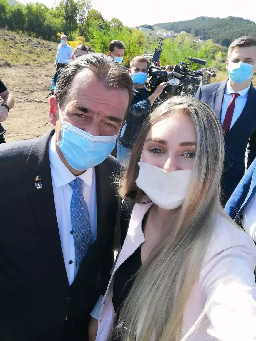 Tânără liberală de 27 de ani, numită în CA-ul unui spital din Cluj, pusă să demisioneze la o zi după ce aceasta se lăudase cu funcția pe Instagram