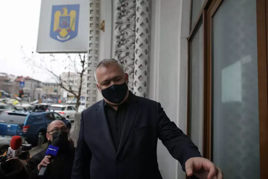 Firma percheziționată în dosarul măștilor „pampers” este a asociatului offshore al lui Adrian Streinu-Cercel și a fostului partener al lui Cristi Burci