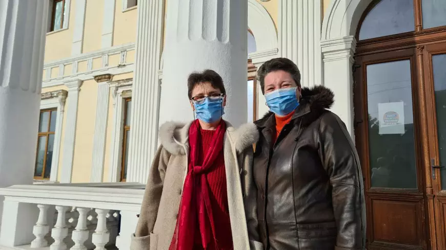 Speranță, nerăbdare, dar și îndoială. Profesorii și personalul din învățământ se vaccinează la Iași: „Trebuie să avem încredere în știință”