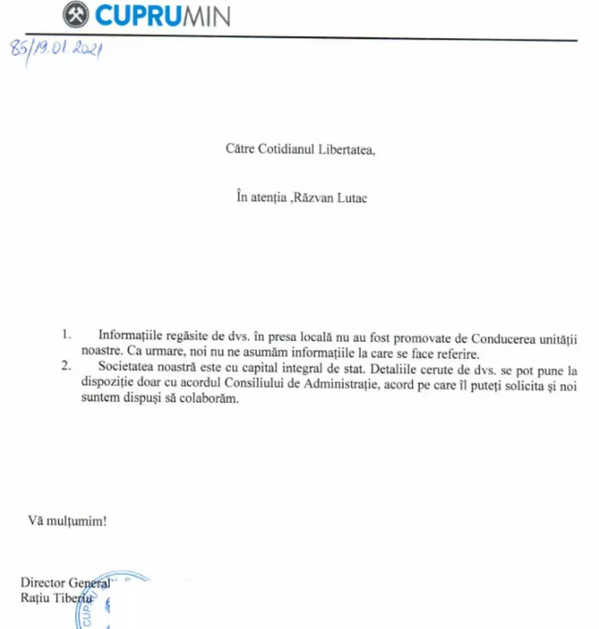 REPORTAJ. 10 ani în imagini care-ți arată cum a fost scufundată Valea Șesii în iazul de decantare. Turla bisericii e aproape înghițită, ultimele 3 case sunt în pericol