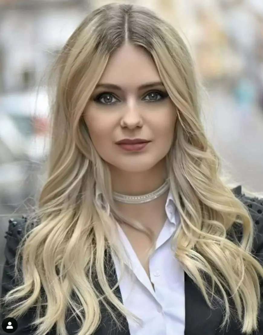 Tânără liberală de 27 de ani, numită în CA-ul unui spital din Cluj, pusă să demisioneze la o zi după ce aceasta se lăudase cu funcția pe Instagram