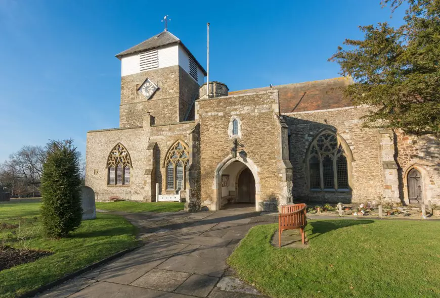 Povestea unei românce care a lăsat Londra pentru o viață la țară, la 80 km distanță: „Parcă te aștepți să apară de la orice colț Robin Hood cu gașca lui”