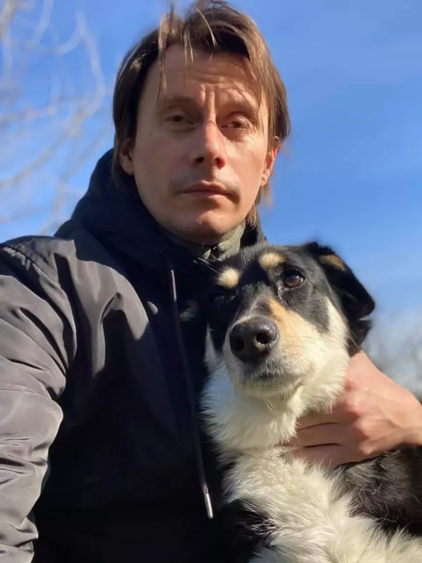 Marius Manole, noul prezentator al emisiunii „Întrebarea mesei rotunde”, de la PRO TV. „I-am luat show-ul lui Daragiu și sunt mândru”