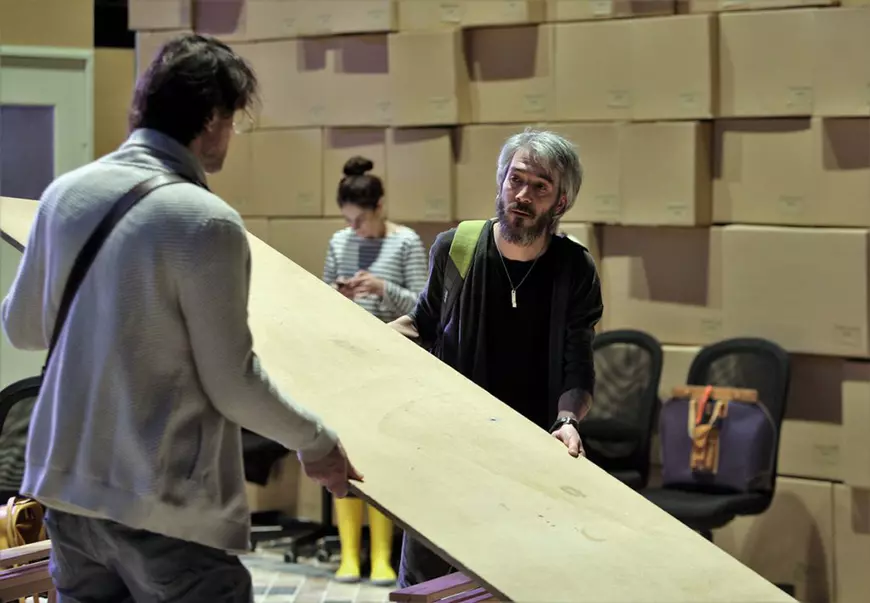 REPORTAJ | Cu Bucureștiul din nou în scenariul roșu, singura certitudine a actorilor de teatru e munca la repetiții. Cum arată ele?