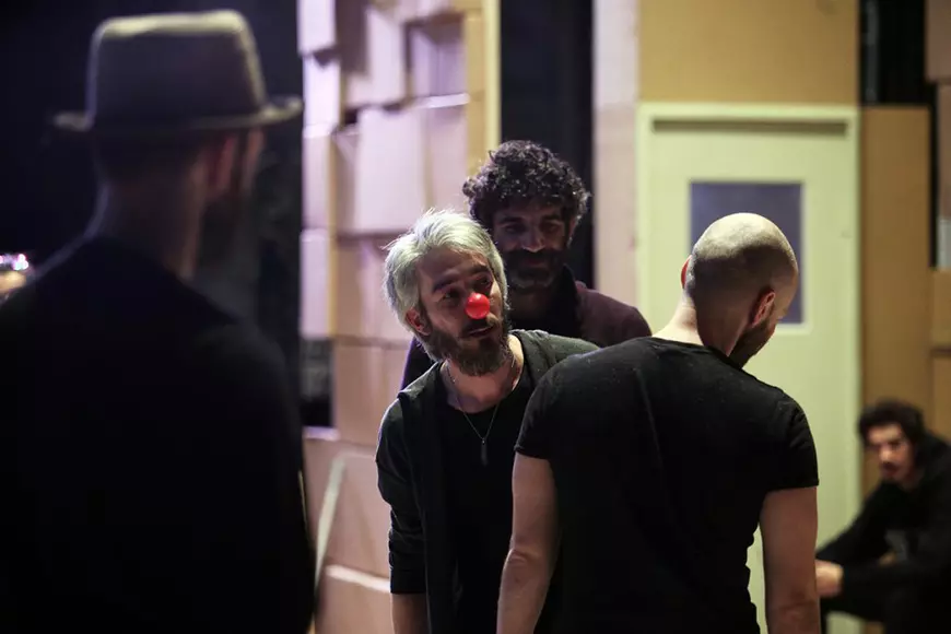 REPORTAJ | Cu Bucureștiul din nou în scenariul roșu, singura certitudine a actorilor de teatru e munca la repetiții. Cum arată ele?