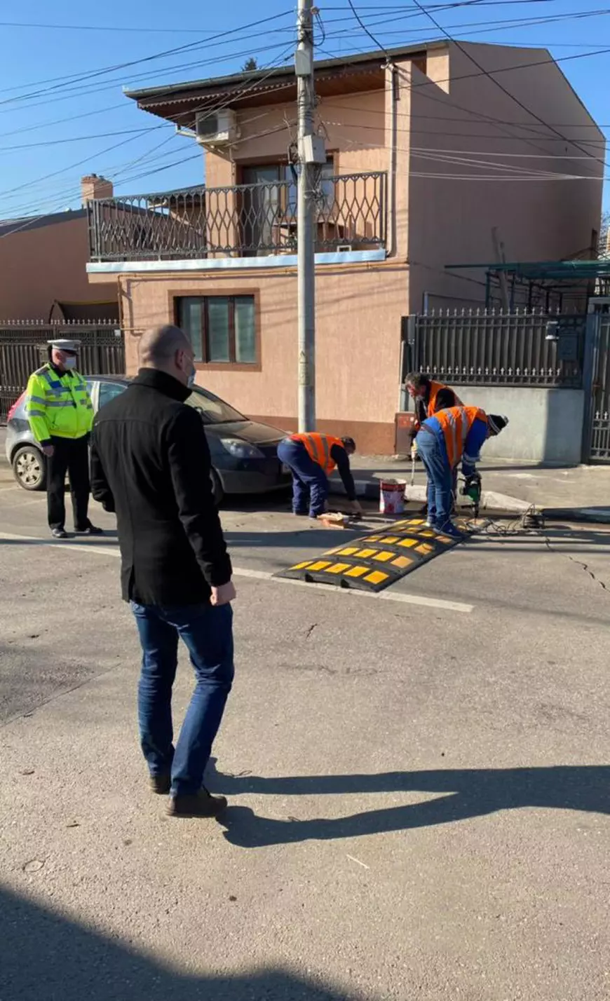 Cifrele de la Administrația Străzilor arată că cetățenii cer, autoritățile nu fac. În 2020 s-au montat limitatoare de viteză în 28 de locuri din 147 de proiecte aprobate
