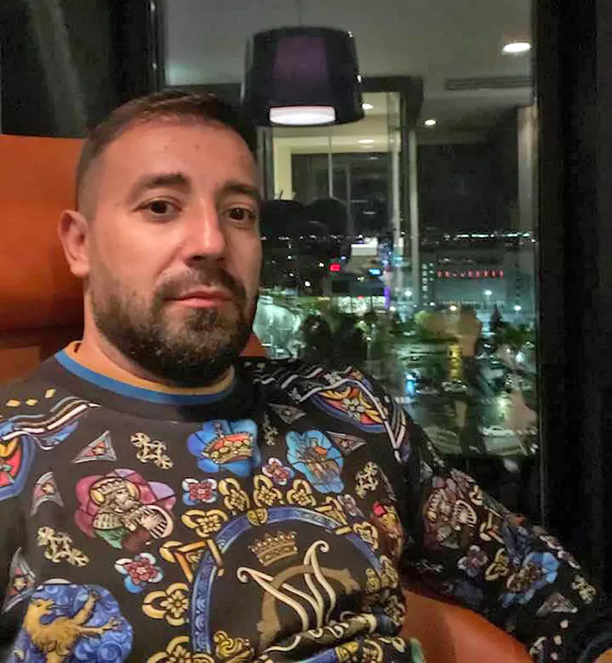 Cum e să lucrezi pentru un interlop. „El dorea să aibă un sclav. Mi-a luat telefonul și mi l-a aruncat la gunoi, pentru că nu am mai vrut să-i fac curățenie”