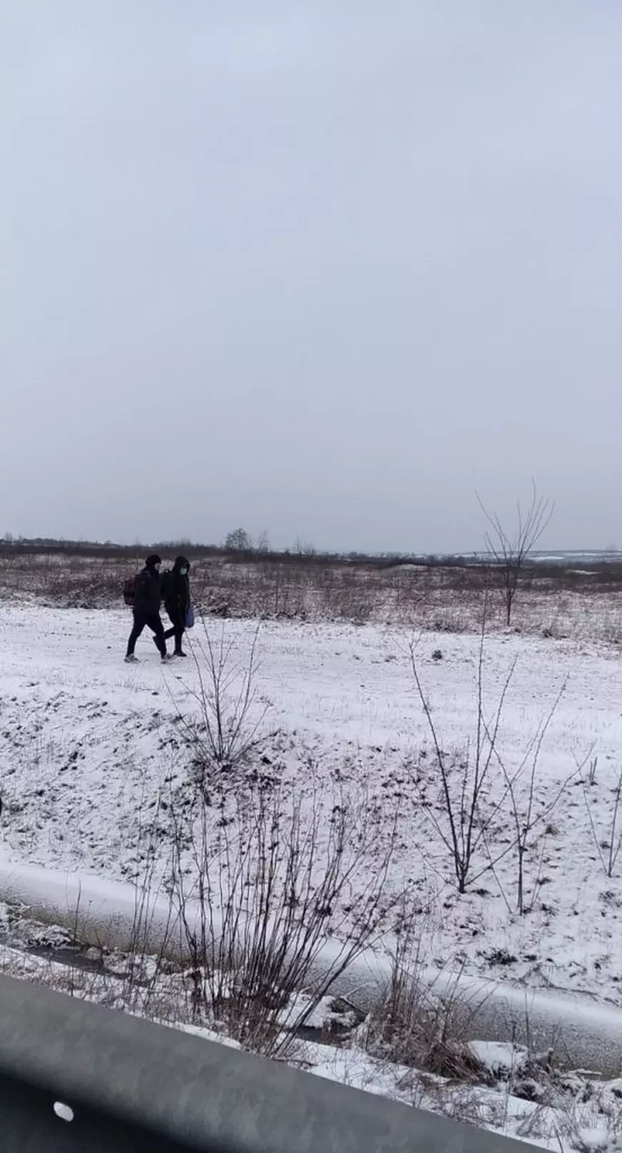 În criza umanitară a migranților din Timișoara, statul lasă toată responsabilitatea pe umerii ONG-urilor și ai voluntarilor. Și asta nu e în regulă!