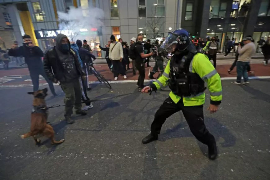 Violențe la Bristol, în Anglia, în timpul unei manifestații împotriva legii care restricționează protestele