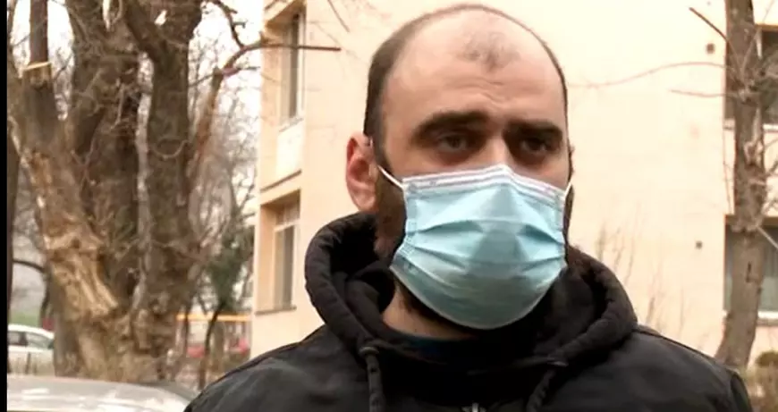 Cum a murit, din motive necunoscute, bărbatul torturat anul trecut de polițiștii de la Secția 16. Ultimele ore, reconstituite de tatăl lui și semnele de întrebare ale acestuia
