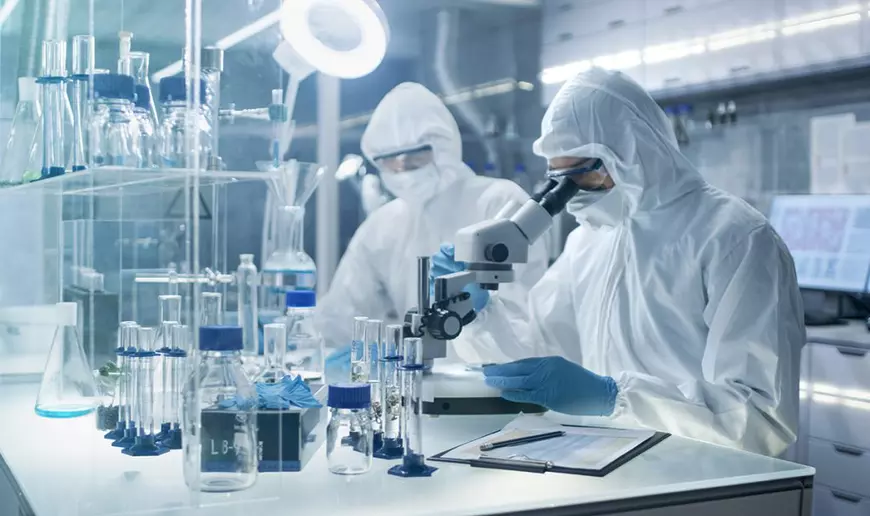 Mii de cercetători de la stat, fără salarii de două luni. Guvernul întârzie să adopte actul normativ privind reorganizarea ministerului de resort