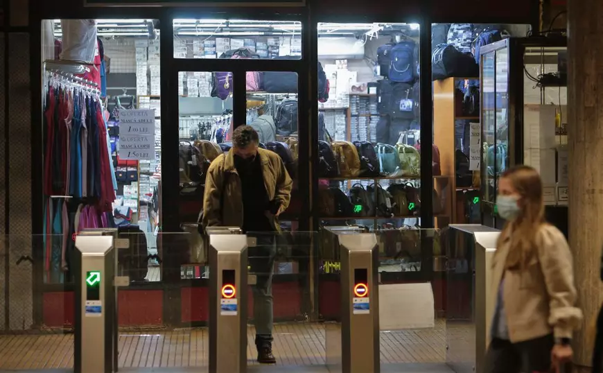 Ce spun oamenii pentru care magazinele de la metrou însemnau un loc de muncă